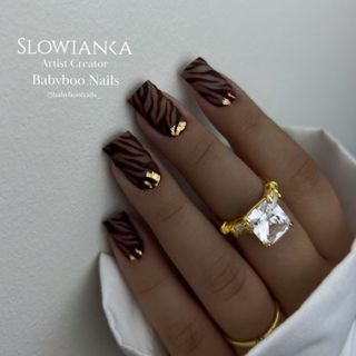 Mocha Zebra Nails