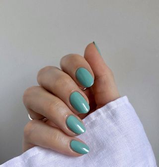 @pink_oblivion tiffany blue nails