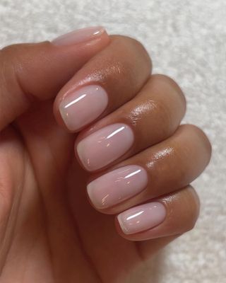 @raelondonnails neutral nails