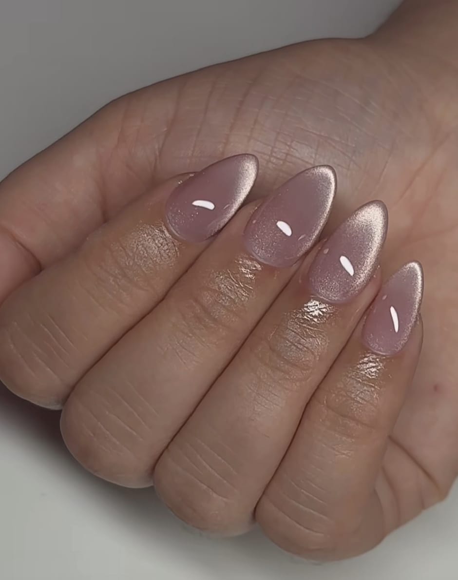 pastel cat eye nail design
